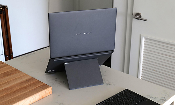 Asus Zenbook Duo 2026 Çift Ekran İnceleme Ve Teknik Özellikleri 3 Asus Zenbook Duo Entegre Kickstand